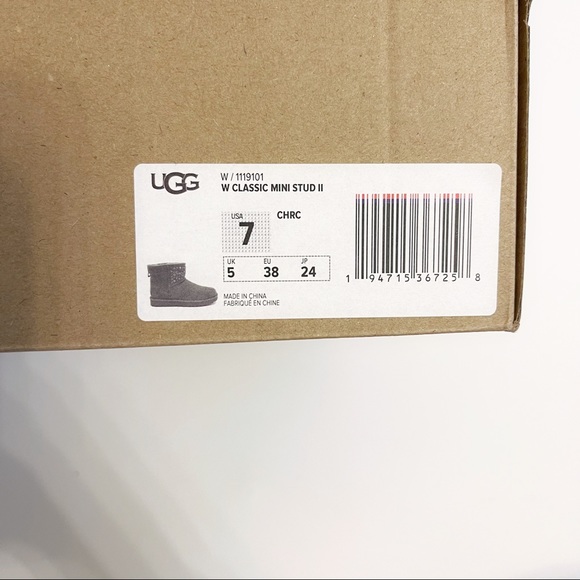 NWT UGG CLASSIC MINI STUD II BOOTS - Picture 10 of 10